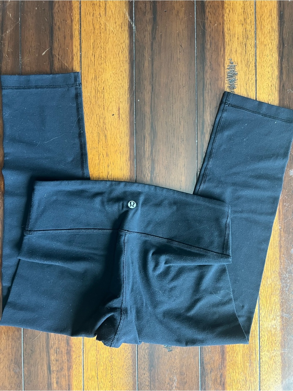 Lululemon wonder unders Black cropped Leggings with Signature Logo